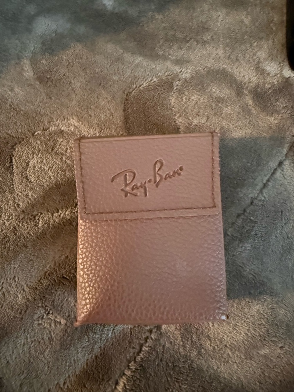 Ray-Ban folding Brown Leather Eyewear Case with Gray Cleaning Cloth - Picture 3 of 4